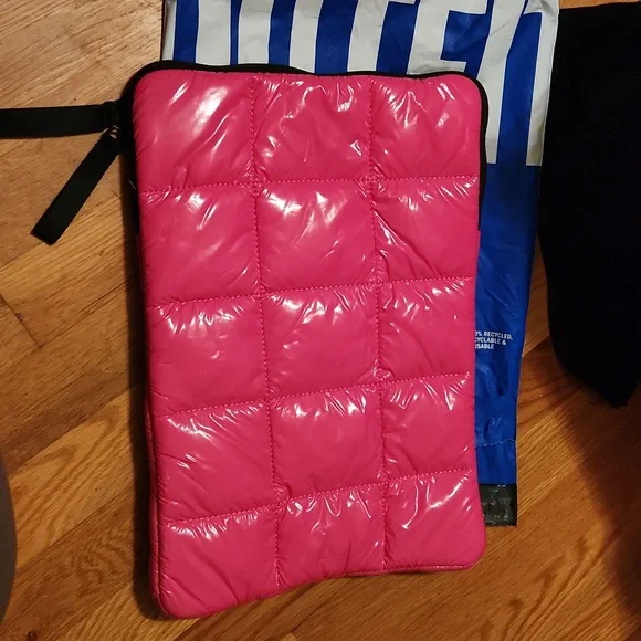 🔮3/$30 UO 16" Laptop Sleeve - Picture 1 of 5